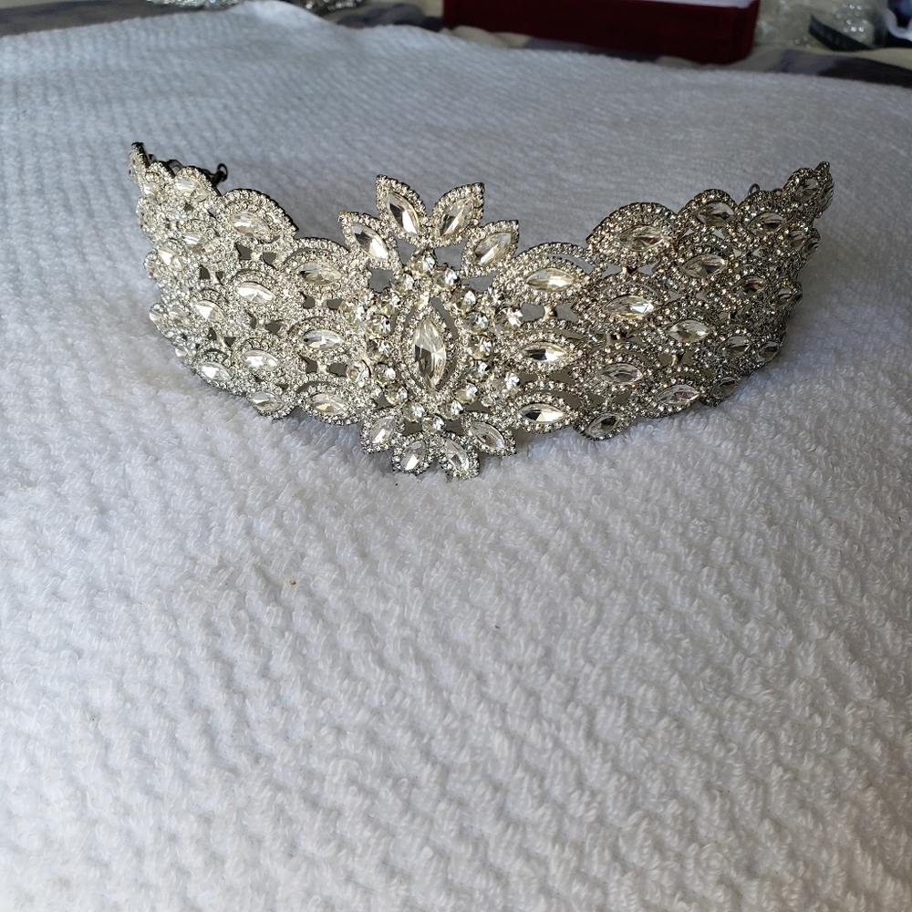 Crown of the bride
